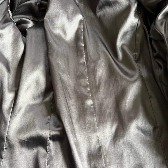 Women’s long heavy black coat. No tags for brand or size. Fits like a xs/small - Picture 4 of 7